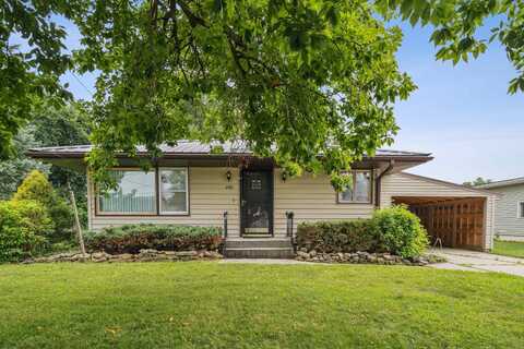 208 NE 4th Avenue, Waukon, IA 52172