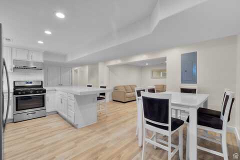 10454 S GOLDEN WILLOW E, Sandy, UT 84070