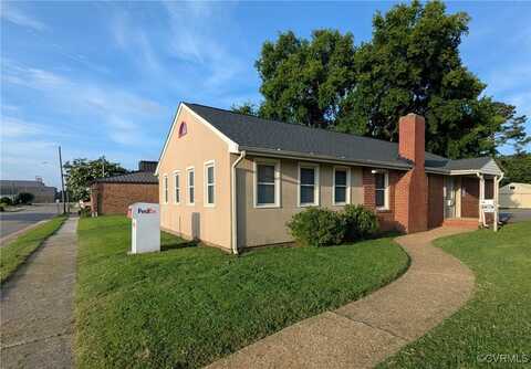 206 N 2nd Avenue, Hopewell, VA 23860
