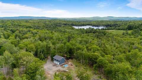 82 Parkey Road, Barnstead, NH 03218