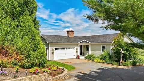 607 Lane Road, Coventry, VT 05825