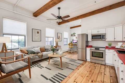 156 Front Street, Exeter, NH 03833