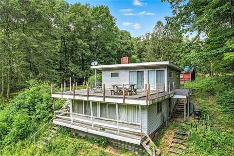 3067 N 3rd Street Ext., Shenango, PA 16134