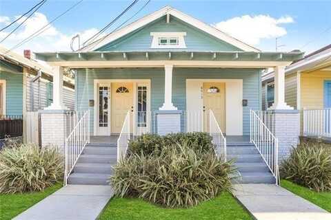 8415 APPLE Street, New Orleans, LA 70118