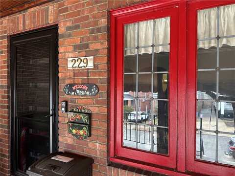 229 Dewey Street, Edgewood, PA 15218