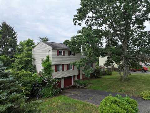 426 Linden Dr, Derry, PA 15024