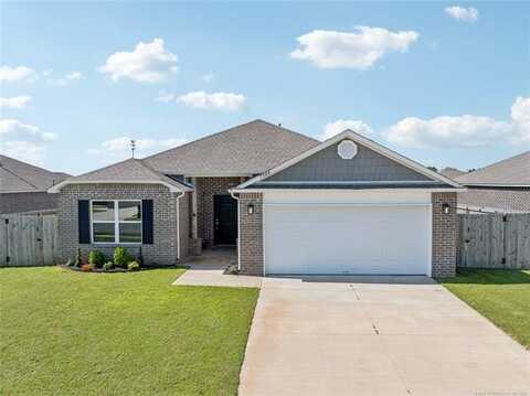 7504 E 158th Street S, Bixby, OK 74008