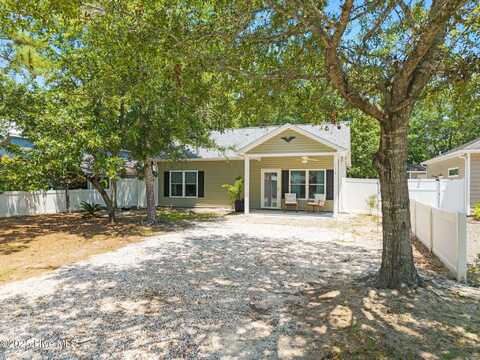 112 NW 3rd Street, Oak Island, NC 28465