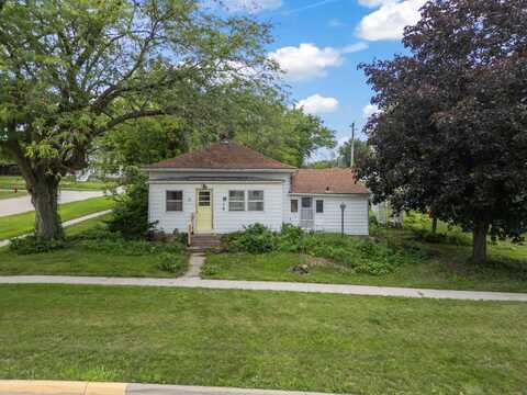 311 E 4th Street, Riverside, IA 52327