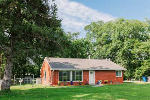 2660 E Payton Avenue, Des Moines, IA 50320