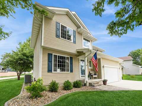 5336 E Kenyon Circle, Des Moines, IA 50320