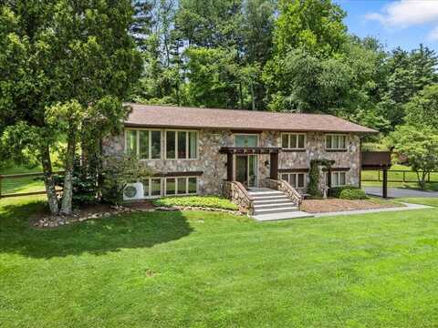 34 Fieldale Drive, Radford, VA 24141