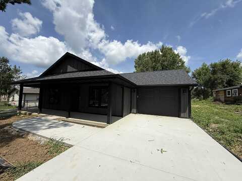 931 Liberty, Dubuque, IA 52001