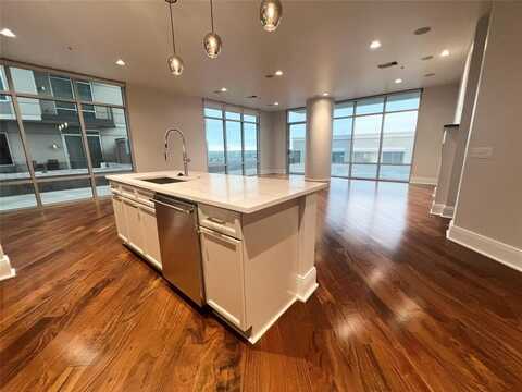 8066 Park Lane, Dallas, TX 75231