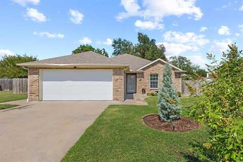 106 Westwood Court, Bonham, TX 75418