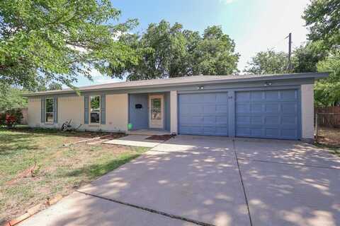 241 Berkshire Lane, Fort Worth, TX 76134