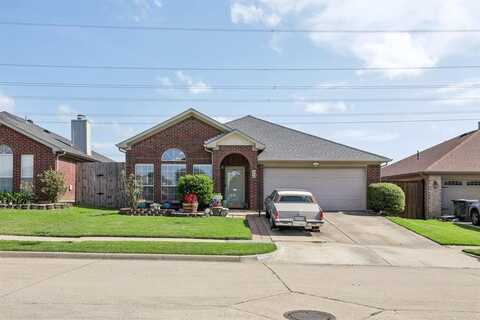 834 Ponselle Drive, Arlington, TX 76001