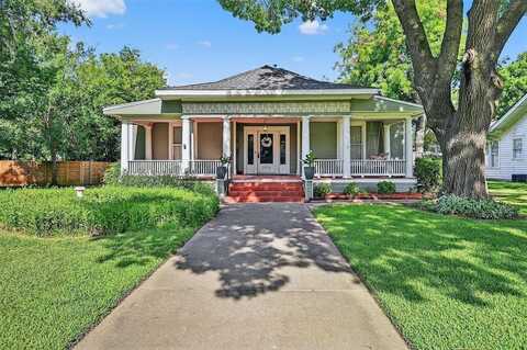 1018 N Woods Street, Sherman, TX 75092
