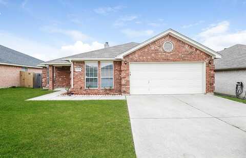 9228 Alyssa Drive, White Settlement, TX 76108