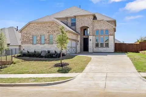 1105 Whispering Hill Drive, Mansfield, TX 76063