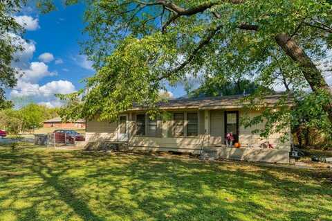 6161 Brocks Lane, Fort Worth, TX 76114