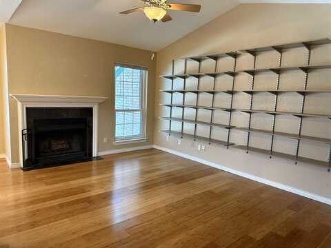 1609 Marsh Lane, Carrollton, TX 75006