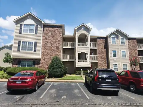 2713-9 Preston Woods Lane unit: 9, Fayetteville, NC 28304