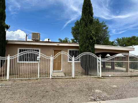 1427 VITO ROMERO Road SW, Albuquerque, NM 87105