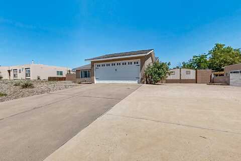 5905 Unitas Lane NW, Albuquerque, NM 87114