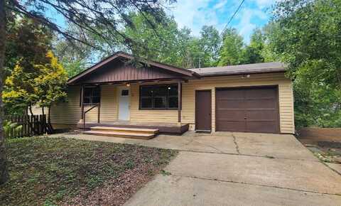 3420 BROKEN KETTLE RD, Sioux City, IA 51104