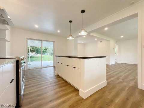 2027 Maravilla Circle, Fort Myers, FL 33901
