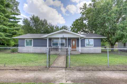 2022 W 4th Street, Joplin, MO 64801