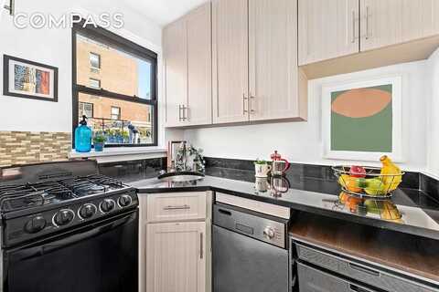 110 East 36th Street, New York, NY 10016