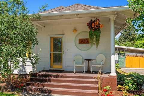 220 S 4th Street, Manhattan, MT 59741