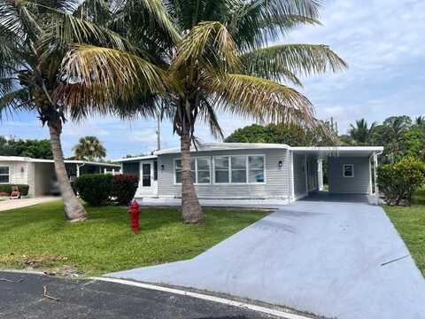 8535 Crown Drive, Boynton Beach, FL 33436