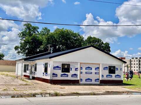 507 West 8th Street, Coffeyville, KS 67337
