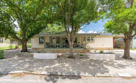 102 Birch Dr S, Kerrville, TX 78028