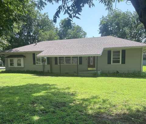 1110 N 6th St, Tonkawa, OK 74653