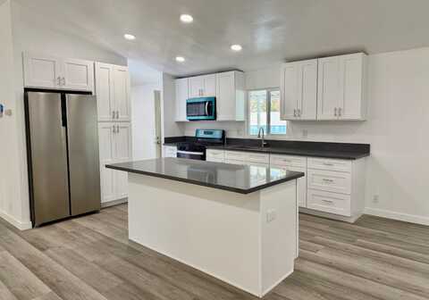 13450 Hwy 8 Bus, Lakeside, CA 92040