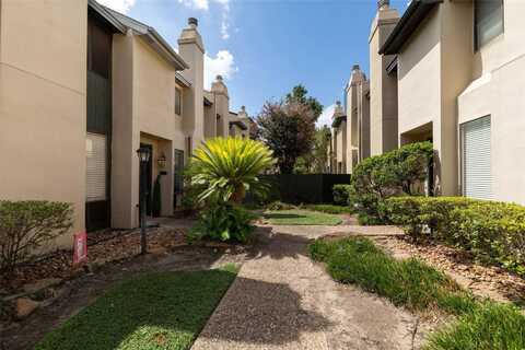 1112 Bering Drive, Houston, TX 77057