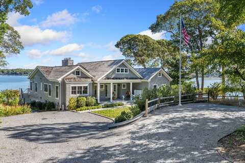 84 Oyster Shores Road, East Hampton, NY 11937