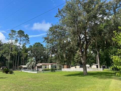 9389 Florida St., Fanning Springs, FL 32693