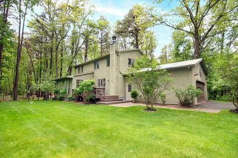 124 Edie Road, Saratoga Springs, NY 12866