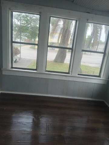 622 N Beach St, Daytona Beach, FL 32114