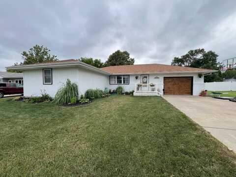 307 N Logan Ave, Beloit, KS 67420