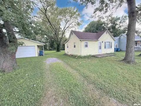 210 S ROYAL Street, Royalton, IL 62983