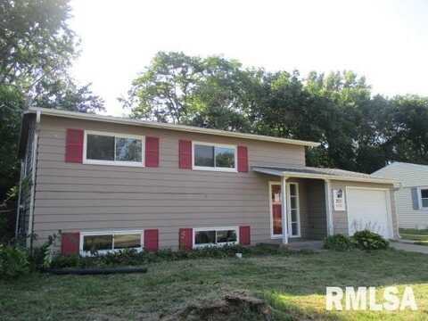203 ARROW Street, Pekin, IL 61554