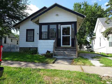 1554 W PLEASANT Street, Davenport, IA 52804