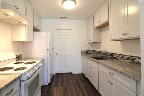 6809 W Kennewick Avenue, Kennewick, WA 99336