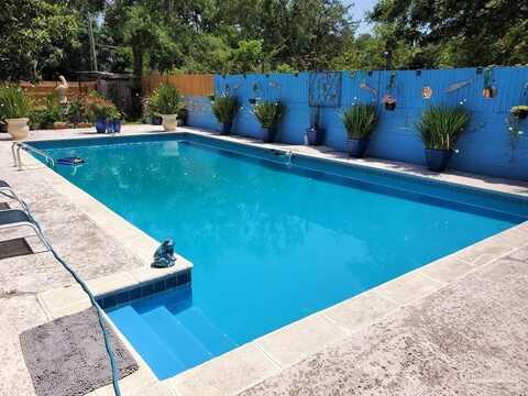 1313 Heinrich St, Pensacola, FL 32507